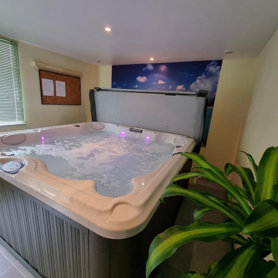 Gite Myrtille 2 A 6 Personnes Avec Spa Et Salle De Jeux Dans La Residence Вантрон Экстерьер фото